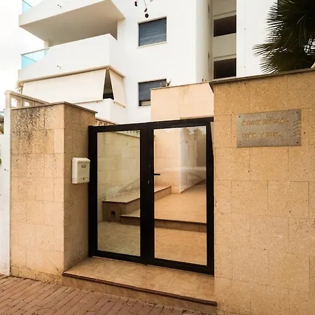 Apartment 2bedroom-beach1 Min.walk+swimmingpool+wifi *